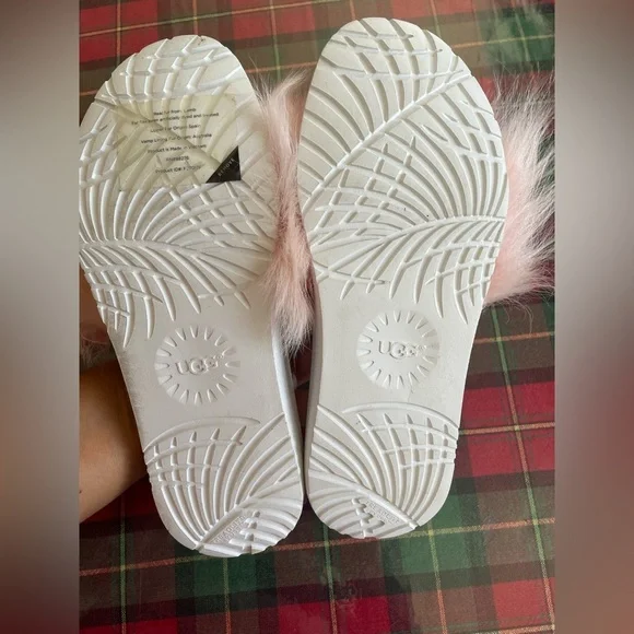 UGG Lamb Fur Royale Genuine Dyed Lamb Fur Slide Sandal. Pink Size 7 - Picture 3 of 5